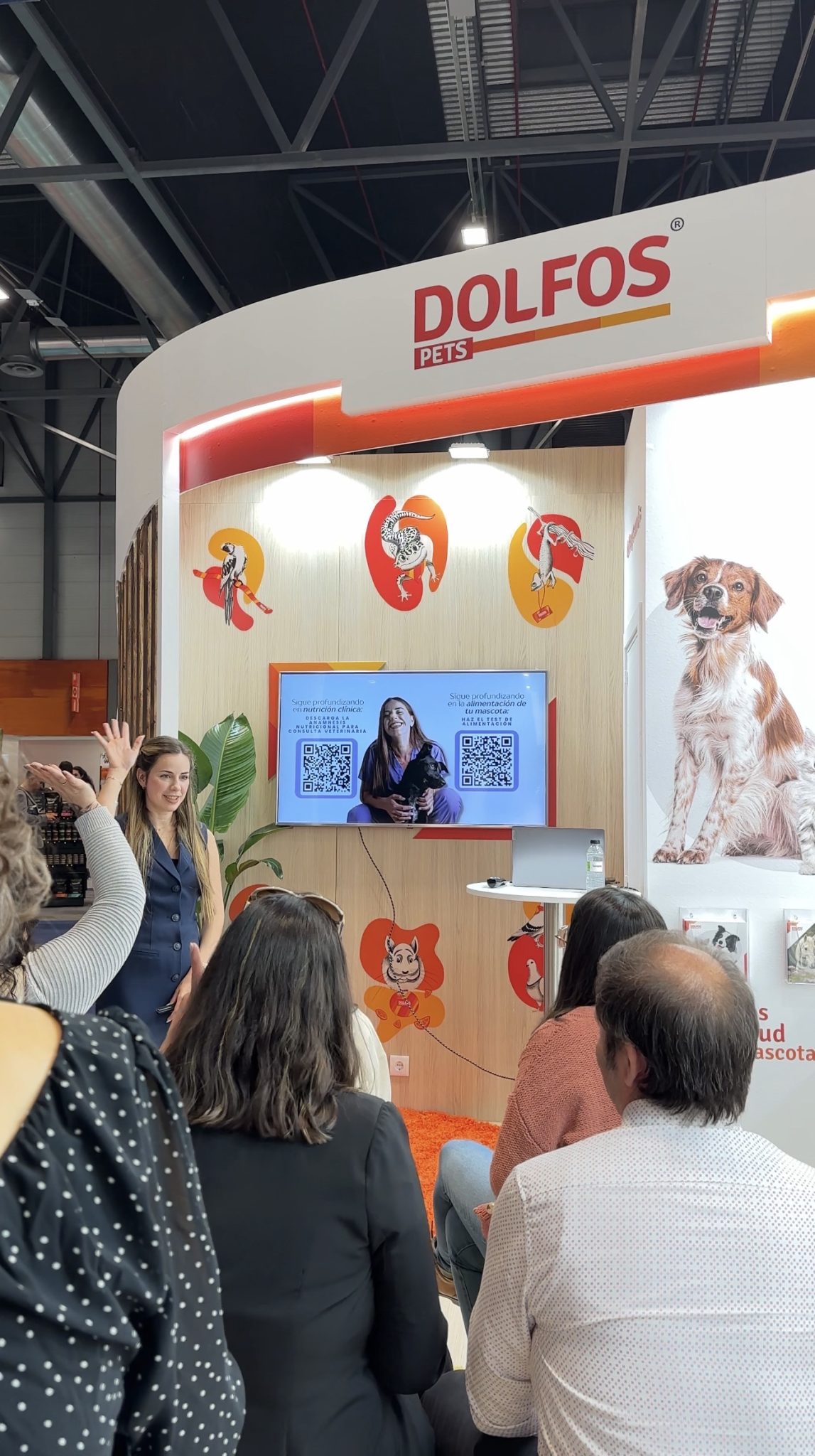 Raquel Pavo durante una charla